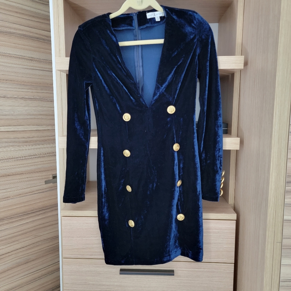 Dress - Picture 3 of 3